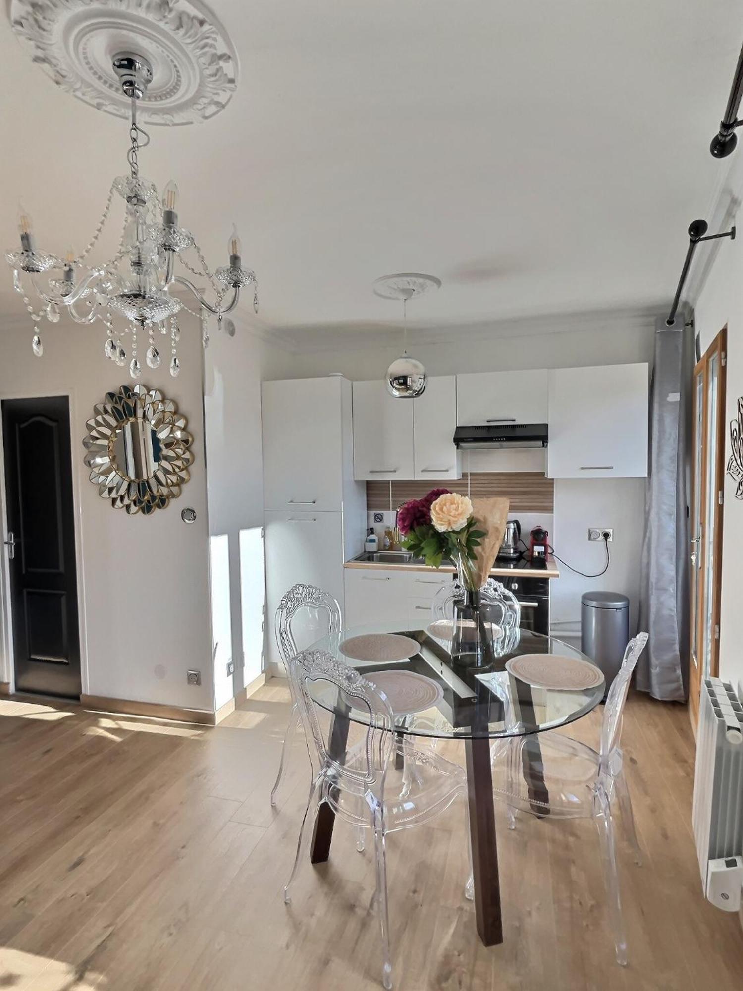 Appartement De Charme Avec Balcon Au Pied Des Commerces Безье Экстерьер фото